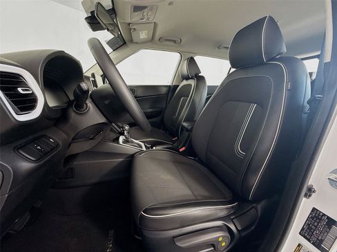 Used 2023 Hyundai Venue Limited w/ Cargo Package FWD image 22