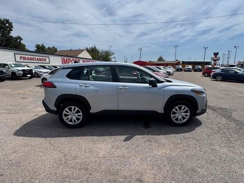 Used 2024 Toyota Corolla Cross L FWD image 4