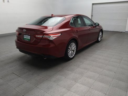 Used 2020 Toyota Camry XLE FWD image 9