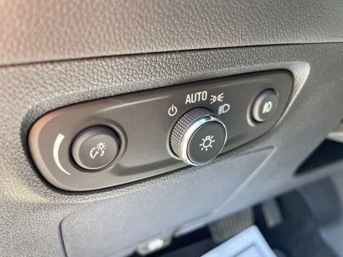 Used 2023 Buick Encore GX Select w/ Sport Touring Package FWD image 15