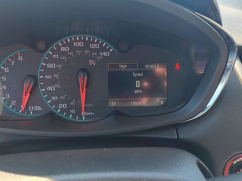 Used 2022 Chevrolet Trax LT w/ LT Convenience Package AWD/4WD image 15