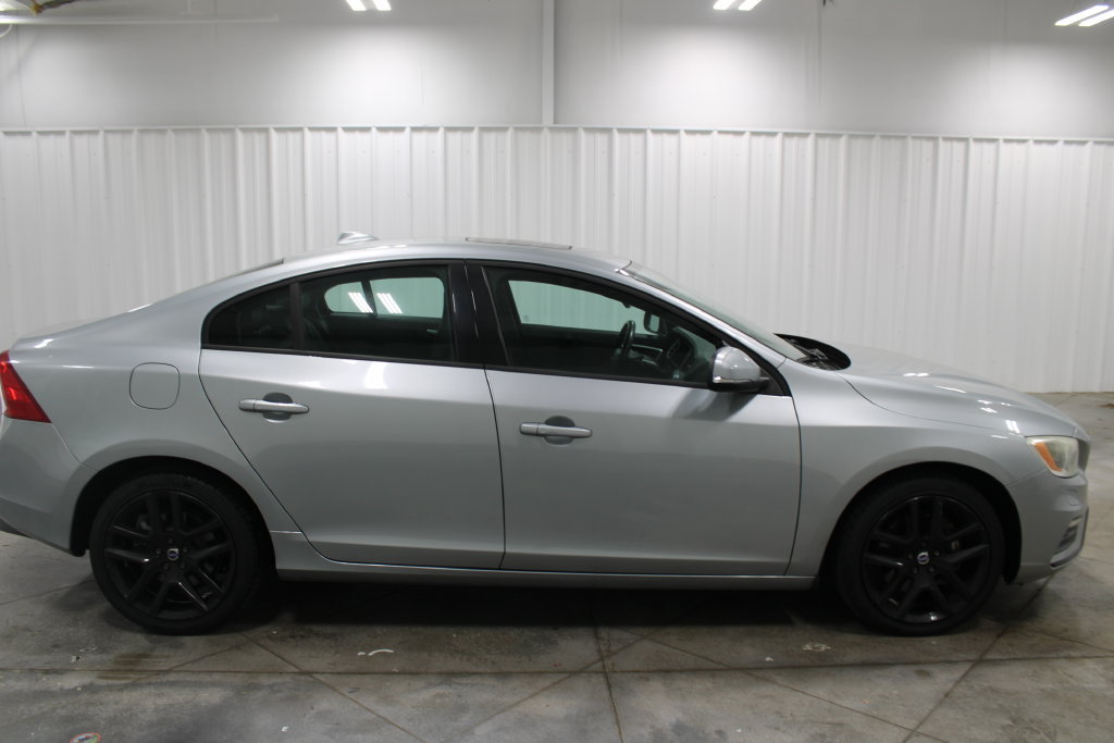 Used 2017 Volvo S60 T5 Dynamic w/ Protection Package AWD/4WD image 11