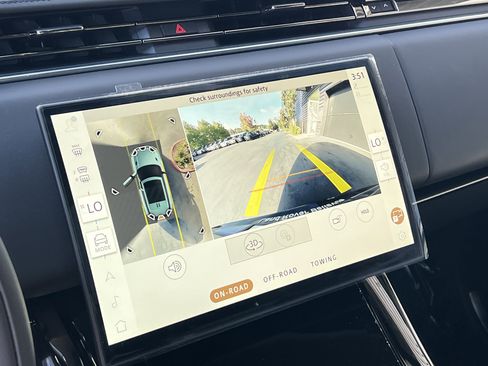 New 2025 Land Rover Range Rover Sport Dynamic SE image 27