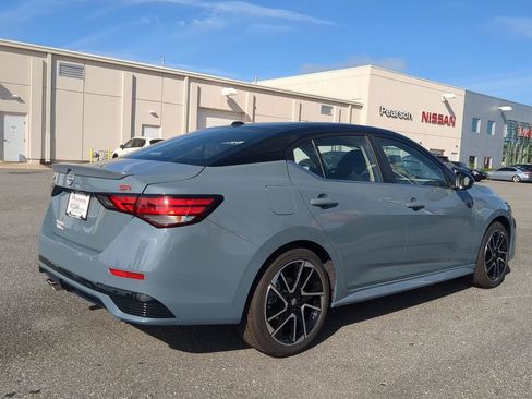 New 2025 Nissan Sentra SR image 4