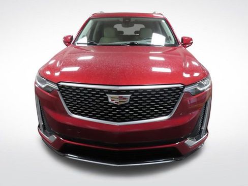 Certified 2023 Cadillac XT6 Premium Luxury w/ Technology Package FWD image 8