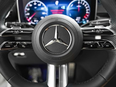 Certified 2025 Mercedes-Benz GLC 350e 4MATIC image 11