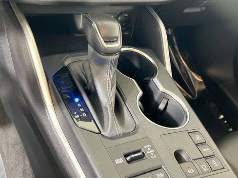 Used 2023 Toyota Highlander XLE image 16