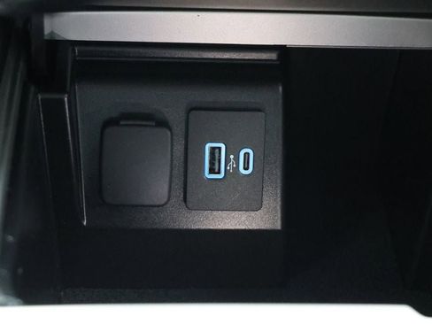 Used 2022 Ford Explorer Limited w/ Hybrid Equipment Group 310A image 28