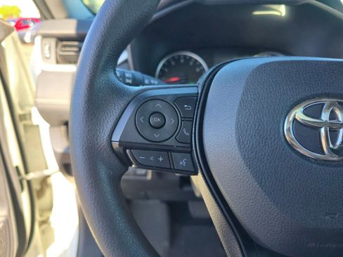 Used 2021 Toyota RAV4 XLE w/ Convenience Package image 14