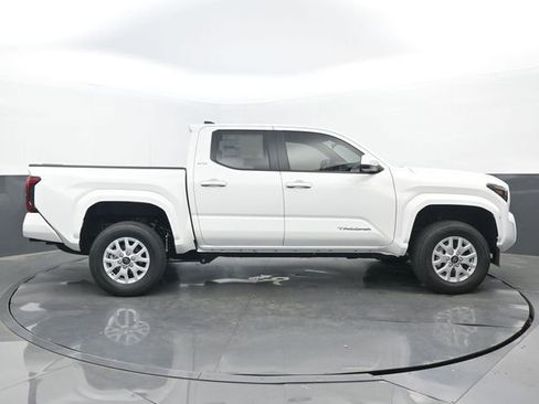 New 2026 Toyota Tacoma SR5 AWD/4WD image 2
