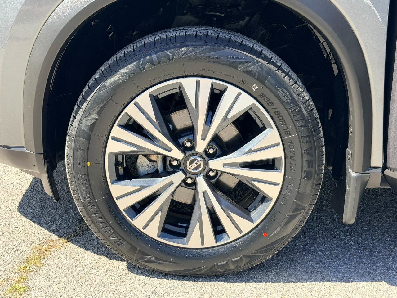 Used 2021 Nissan Rogue SV FWD image 24