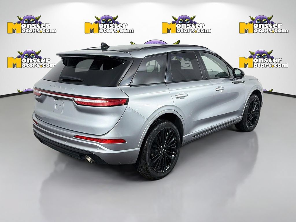 Used 2024 Lincoln Corsair Reserve w/ Equipment Group 201A AWD/4WD image 5