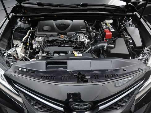 Used 2020 Toyota Camry SE FWD image 16