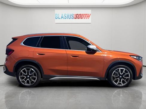 Used 2023 BMW X1 xDrive28i w/ Premium Package AWD/4WD image 2