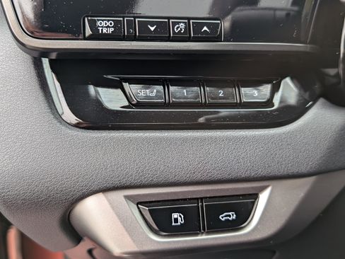 Certified 2025 Lexus RX 450h AWD w/ Convenience Package image 24