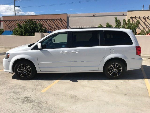Used 2016 Dodge Grand Caravan R/T FWD image 2