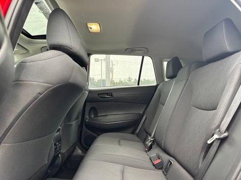 Used 2022 Toyota Corolla Cross LE w/ Moonroof Package image 19