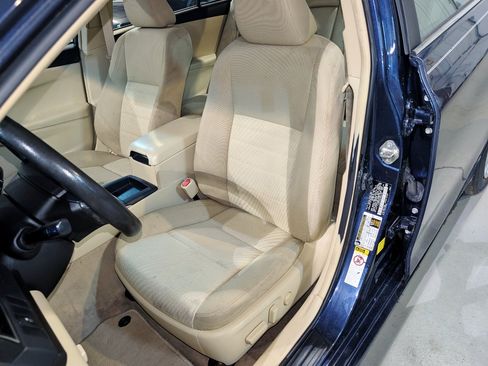Used 2015 Toyota Camry LE FWD image 16