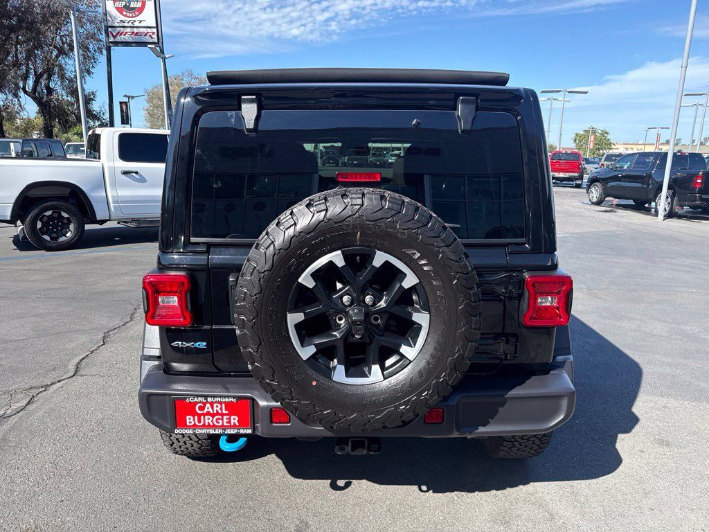 Certified 2025 Jeep Wrangler Unlimited Rubicon 4xe w/ Convenience Group AWD/4WD image 6