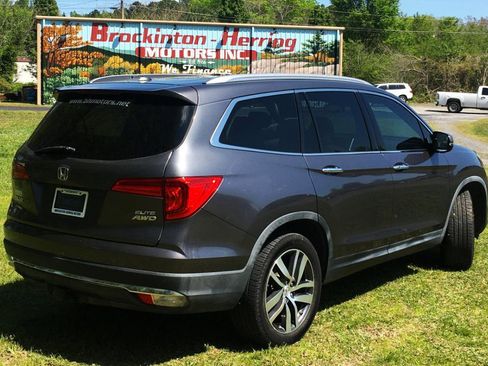 Used 2017 Honda Pilot Elite image 6
