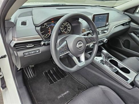 Used 2023 Nissan Altima 2.5 SV image 17