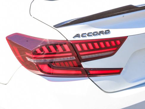 Used 2020 Honda Accord Sport image 9