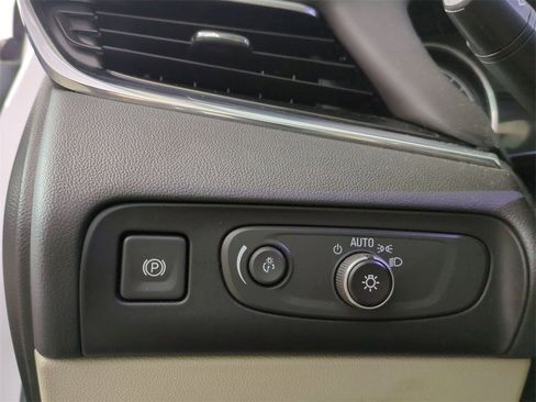 Certified 2019 Buick Enclave Essence image 17