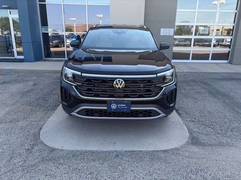 Certified 2026 Volkswagen Atlas Cross Sport SE AWD/4WD image 3