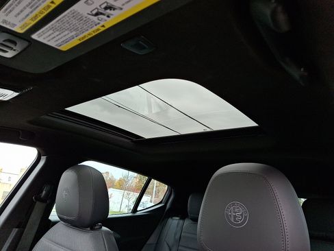 Used 2024 Alfa Romeo Tonale Veloce image 14