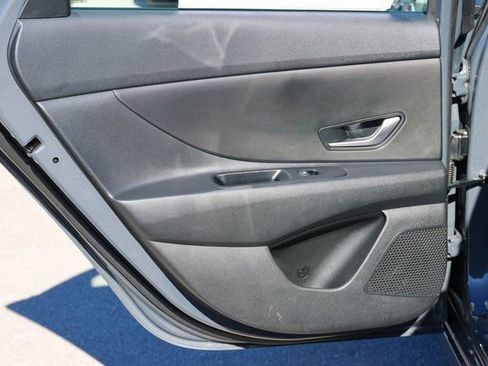 New 2026 Hyundai Elantra SE image 11