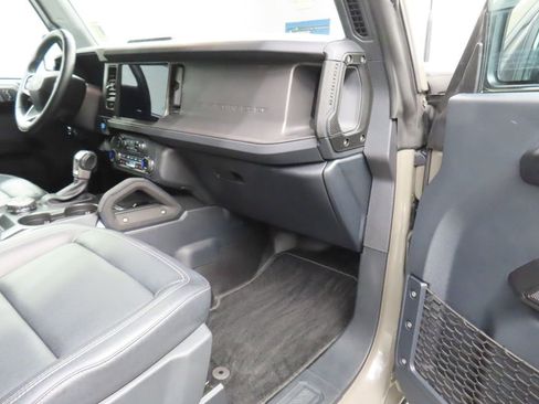 Used 2025 Ford Bronco Badlands AWD/4WD image 37