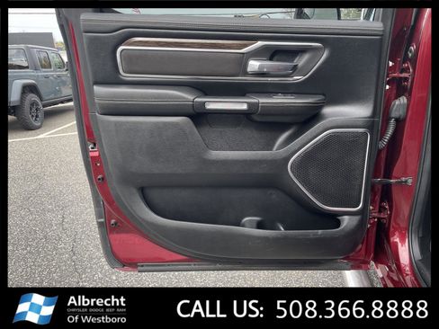 Used 2019 RAM 1500 Laramie AWD/4WD image 15