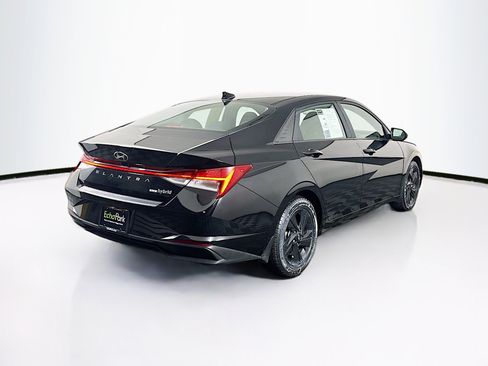 Used 2022 Hyundai Elantra Blue w/ Preferred Accessory Package image 9