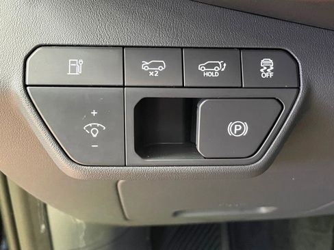 Used 2024 Kia EV9 Land image 21