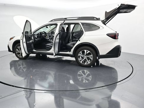 Used 2022 Subaru Outback Limited w/ Popular Package #2 AWD/4WD image 40