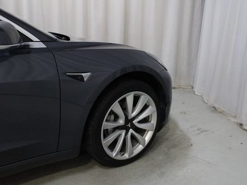 Used 2018 Tesla Model 3 Long Range RWD image 26