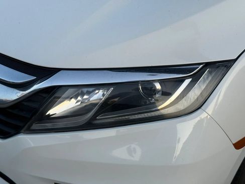 Used 2019 Honda Odyssey EX image 2