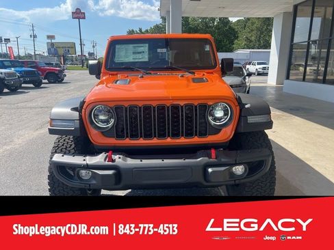 New 2025 Jeep Wrangler Unlimited Rubicon w/ XTREMEE 35" Tire Package image 3