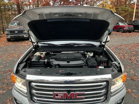 Used 2020 GMC Canyon SLE w/ Driver Alert Package image 15
