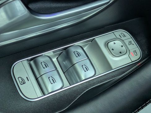 Used 2024 Mercedes-Benz GLS 63 AMG 4MATIC image 24