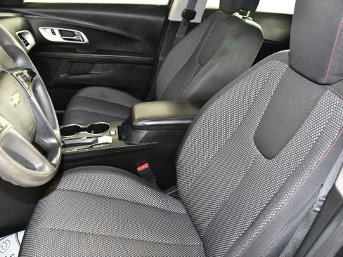 Used 2017 Chevrolet Equinox LS FWD image 35