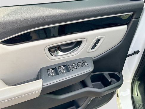 Used 2023 Honda Pilot Touring image 18