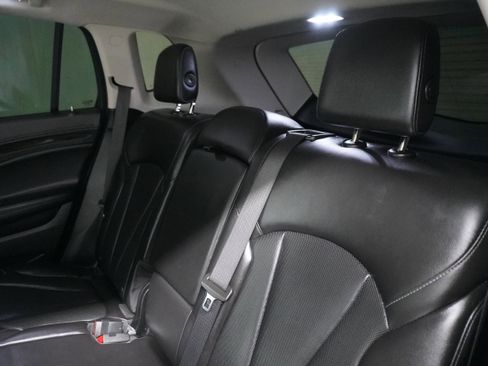 Used 2020 Buick Envision Essence image 12