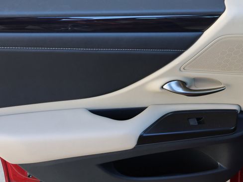 Used 2019 Lexus ES 350 image 32