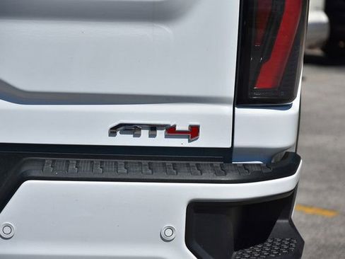 Used 2024 GMC Sierra 2500 AT4 AWD/4WD image 25
