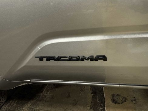 Used 2024 Toyota Tacoma TRD Off-Road image 24