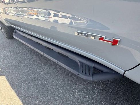 Used 2025 GMC Sierra 1500 AT4 w/ AT4 Premium Package image 11