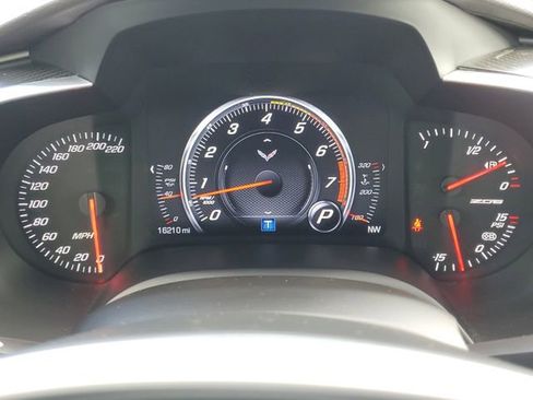 Used 2015 Chevrolet Corvette Z06 w/ 2LZ Preferred Equipment Group image 27