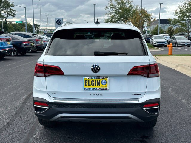 Used 2023 Volkswagen Taos SE w/ Panoramic Sunroof Package AWD/4WD image 5