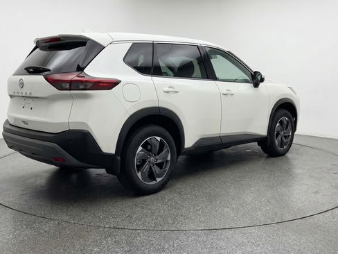 Used 2025 Nissan Rogue SV FWD image 9